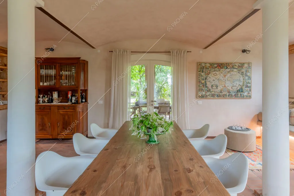 Sala da pranzo della villa Missouri, location in stile rustico a Mantova