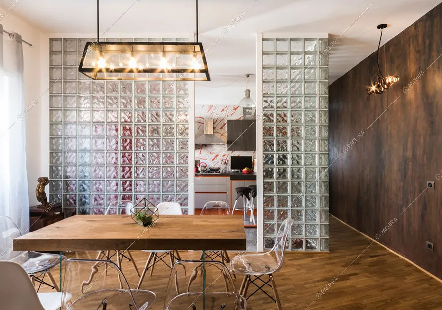 Sala da pranzo dell'appartamento Araguaia, location in stile moderno a Roma