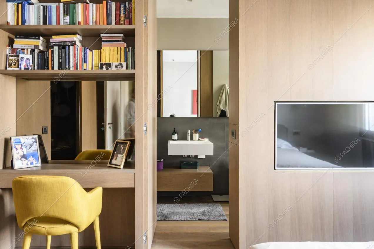 Scorcio sul bagno dalla zona notte