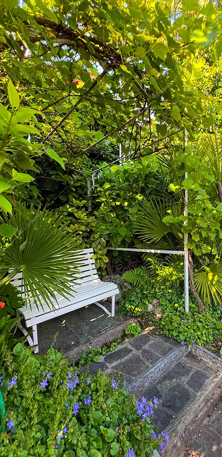 Esterni della villa Actina, location in stile rustico a Como
