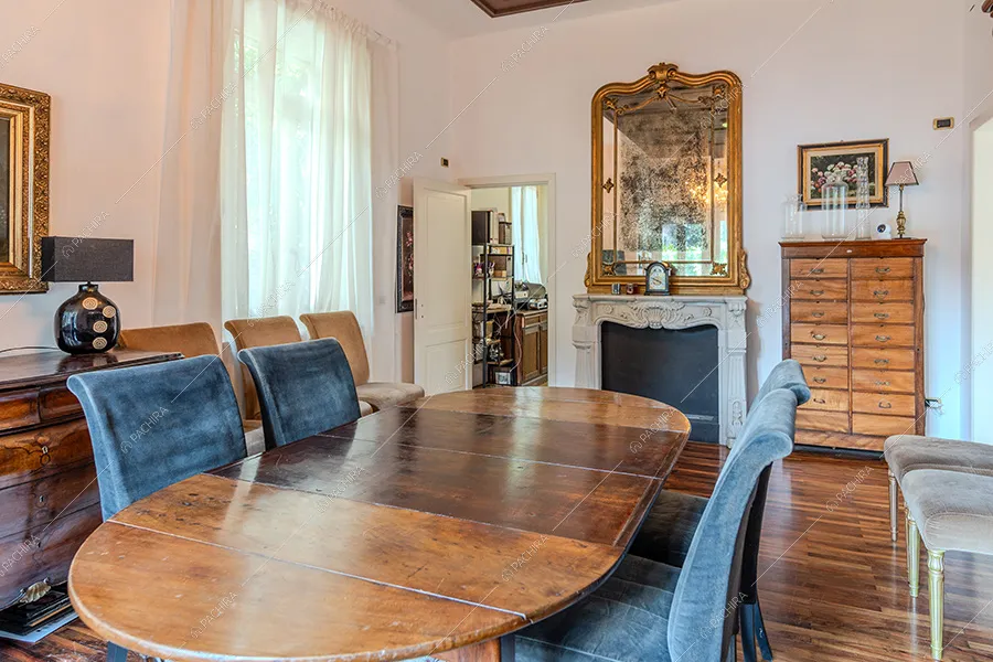 Sala da pranzo della villa Rainier, location in stile liberty a Milano