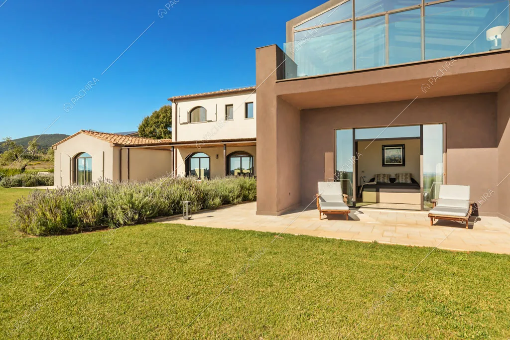 Giardino della villa Angara, location in stile moderno a Grosseto