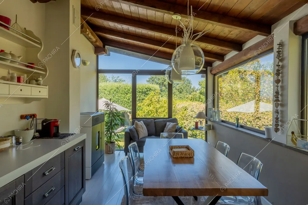 Sala da pranzo della villa Lena, location in stile moderno a Roma