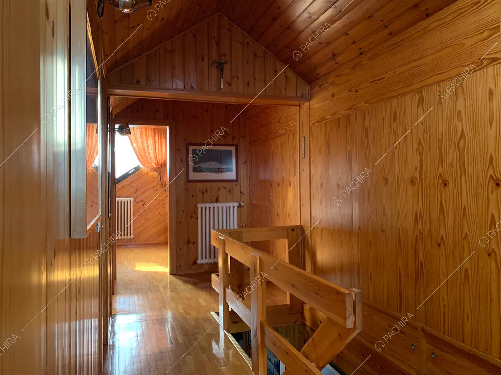 Atrio dello chalet Bulbine, location in stile moderno a Belluno