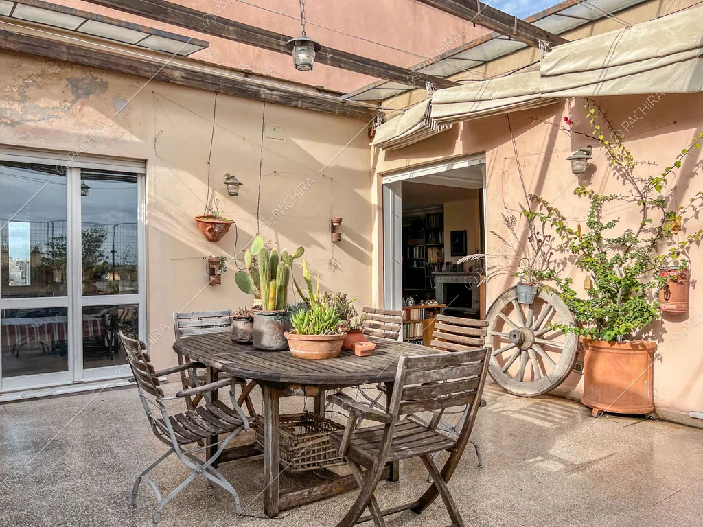 Terrazza dell'appartamento Kuban, location in stile moderno a Roma