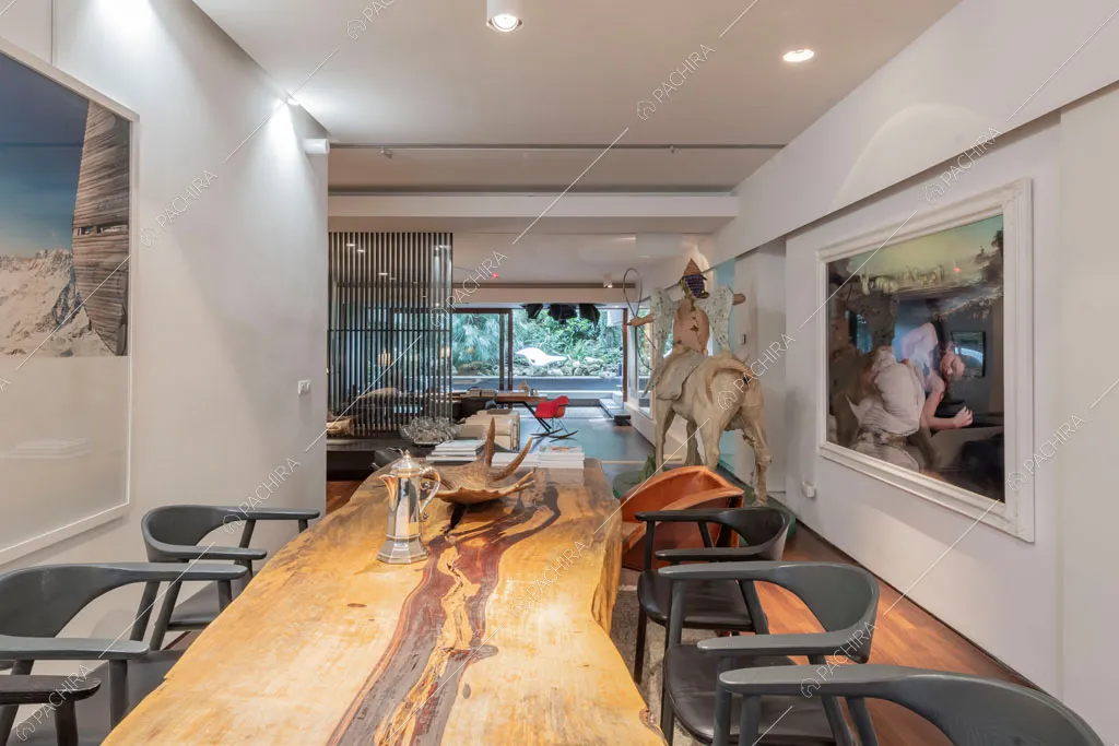 Tavolo da pranzo dell'appartamento Carpentaria, location in stile contemporaneo a Roma