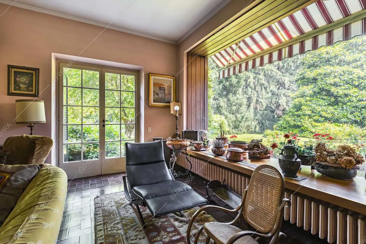 Salotto della villa Archibusa, location in stile classico a Como