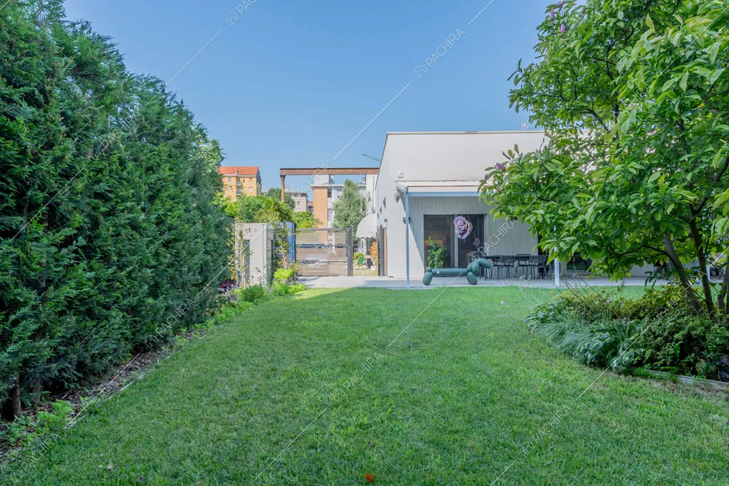 Giardino del loft Graviola, location in stile contemporaneo a Milano