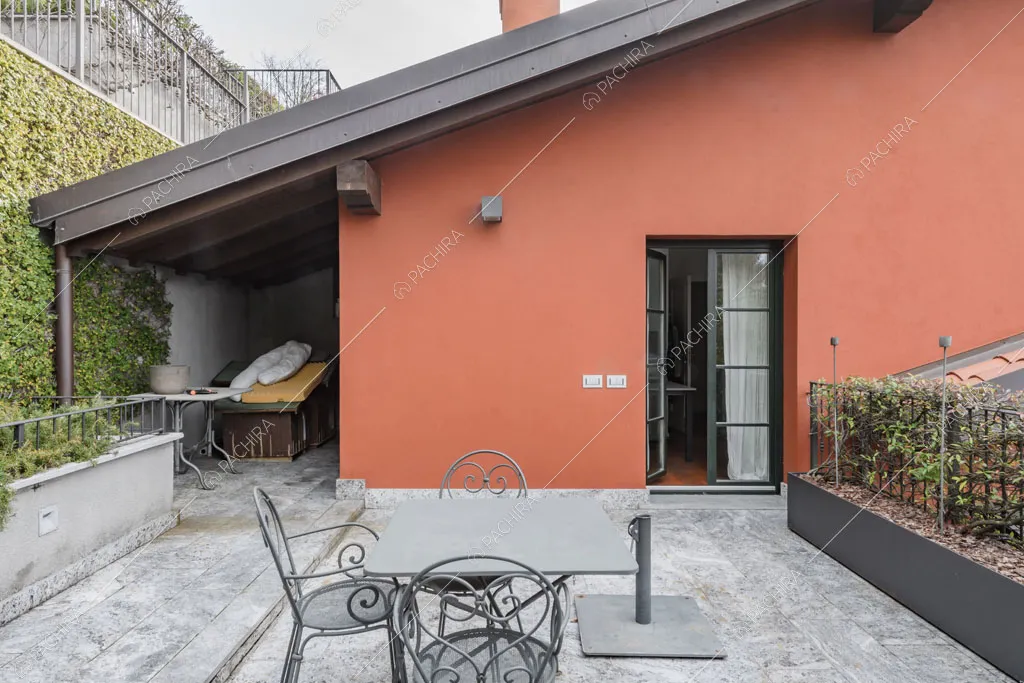 Terrazza della villa Roveja, location in stile contemporaneo a Como