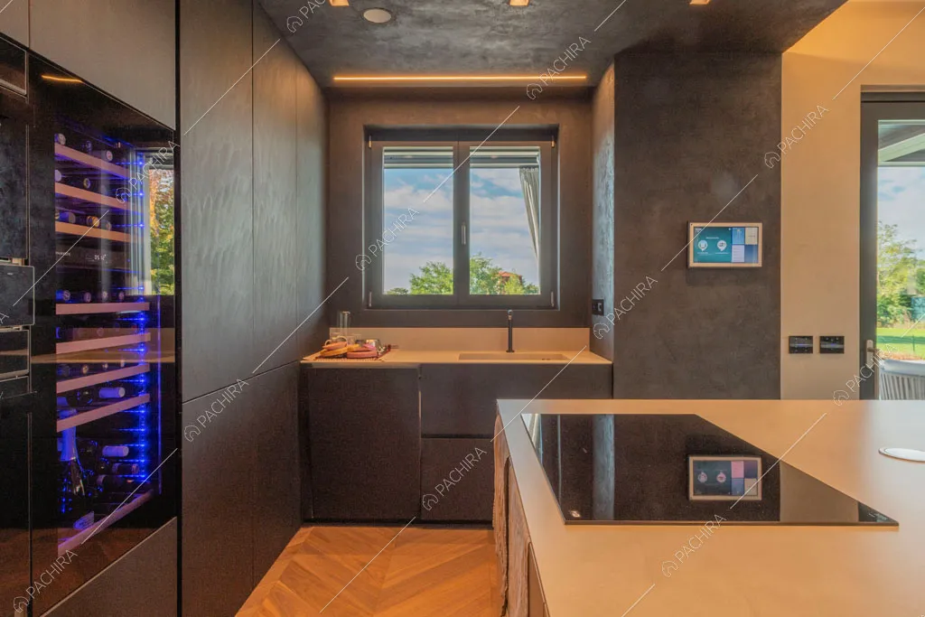 Cucina della villa Warta, location in stile contemporaneo a Monza