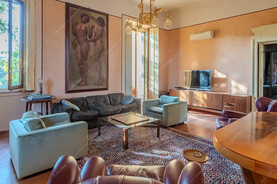 Salotto della villa Nitra, location in stile vintage a Milano