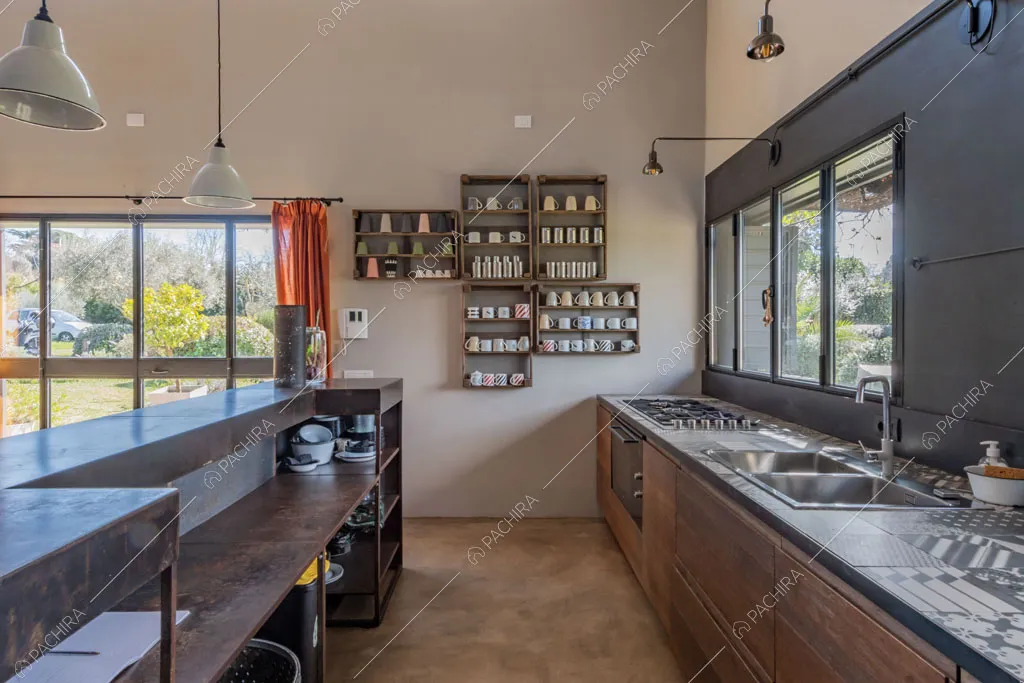 Cucina della location Seine, loft in stile industriale a Roma