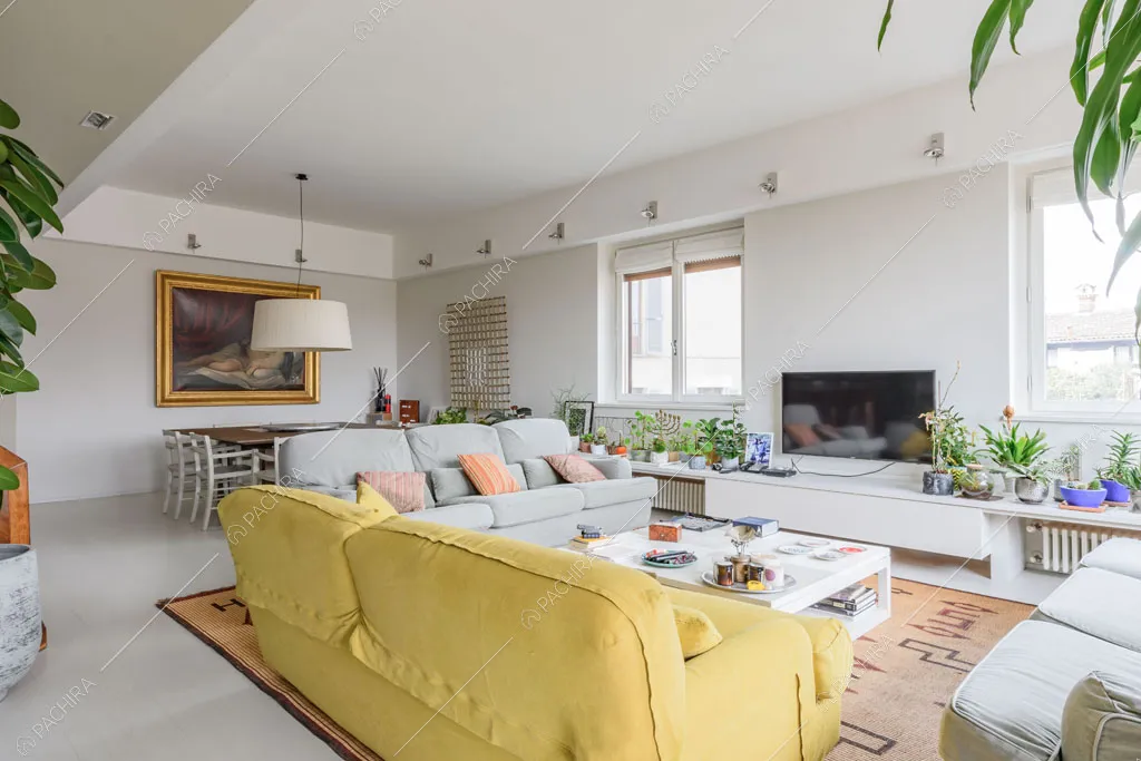 Ampia zona living dell'appartamento Beryl, location in stile contemporaneo a Milano