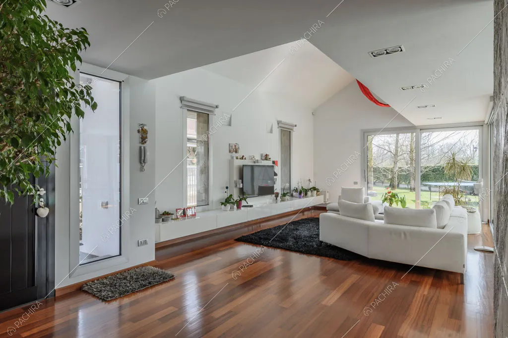 Zona living della villa Lilium, location in stile moderno in Provincia di Milano