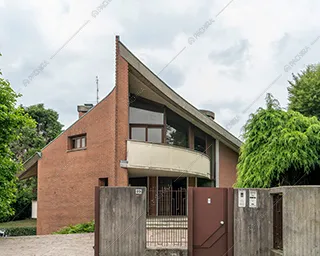 Esterni della villa Dolomite, location in stile rustico a Varese