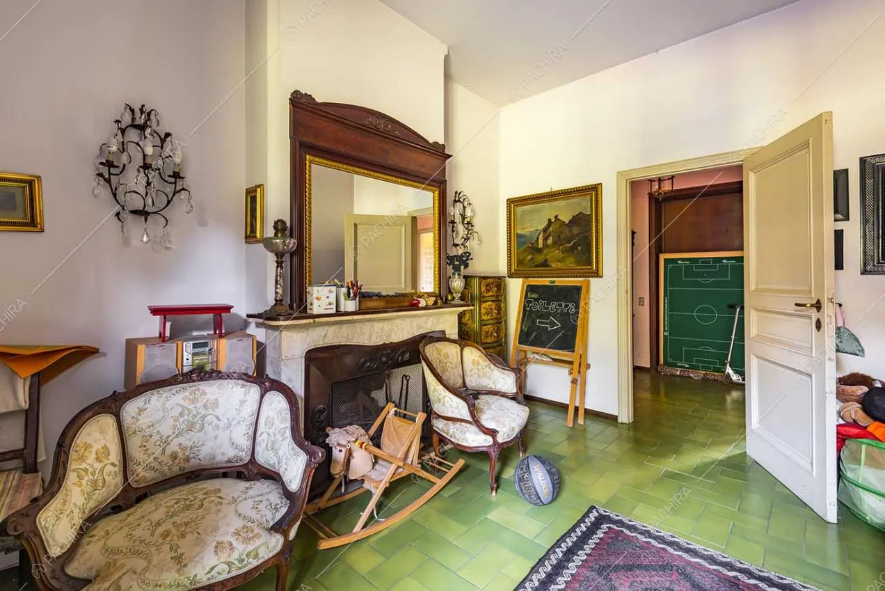 Salotto della villa Archibusa, location in stile classico a Como