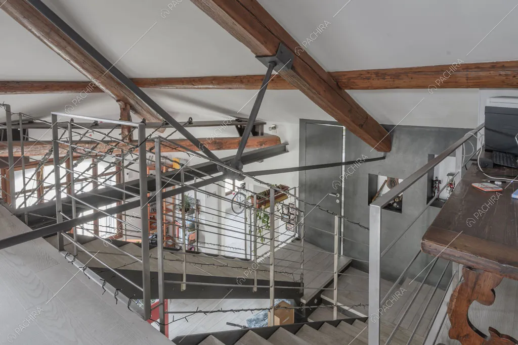 Mansarda del loft Ostro, location in stile contemporaneo a Milano