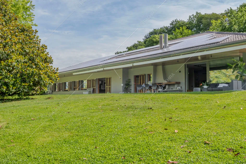 Esterni della villa Biotite, location in stile moderno a Verona