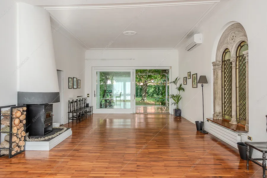 Sala della villa Rainier, location in stile liberty a Milano