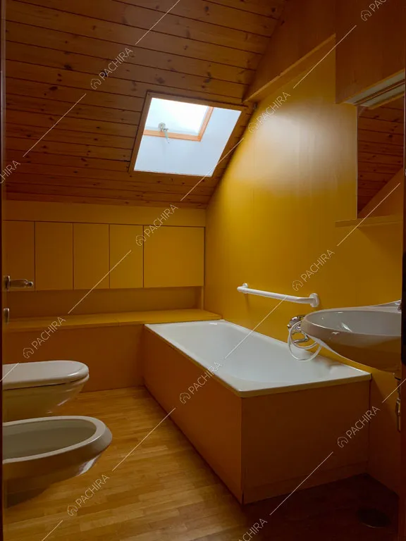 Bagno dello chalet Bulbine, location in stile moderno a Belluno