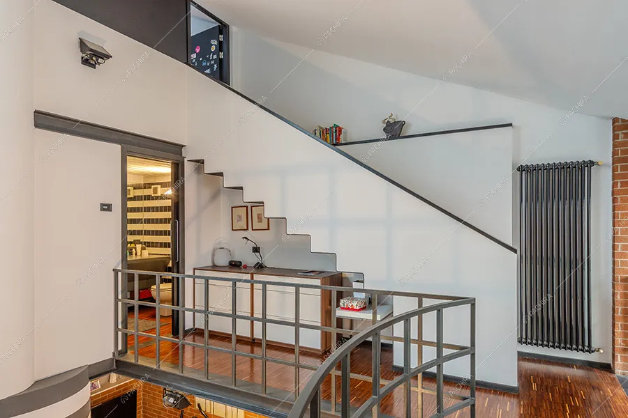 Soppalco del loft Kiku, location in stile moderno a Milano