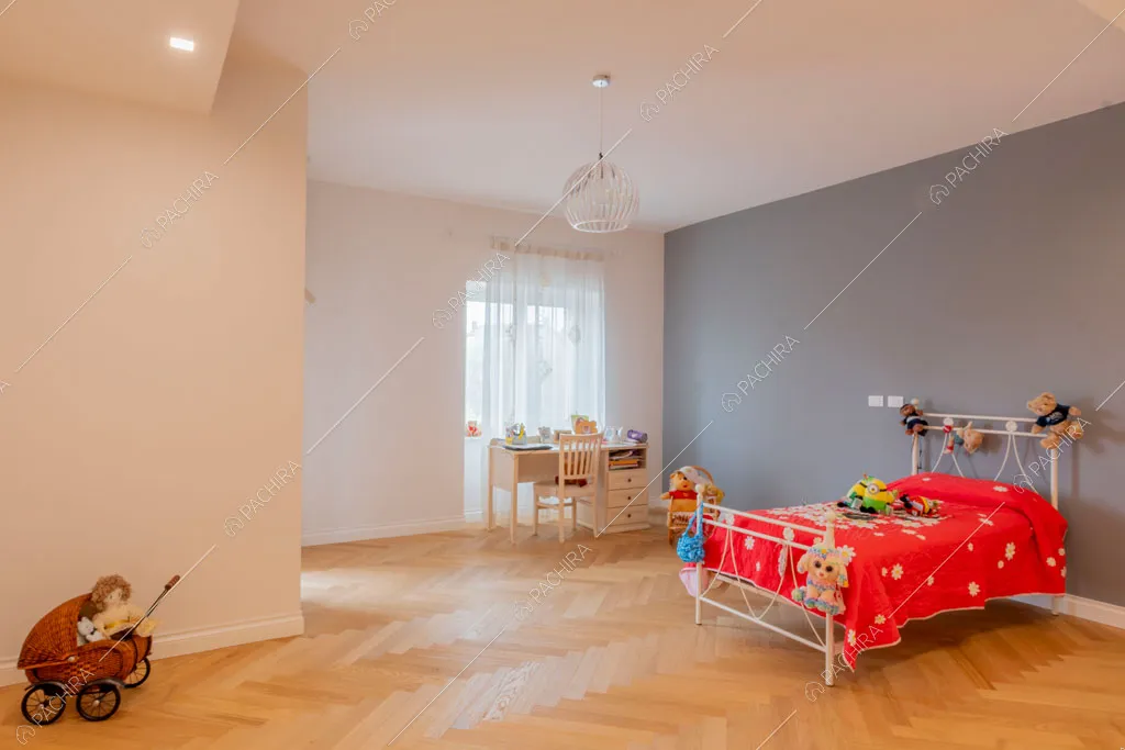 Camera da letto dei bambini della villa Murray, location in stile contemporaneo a Roma