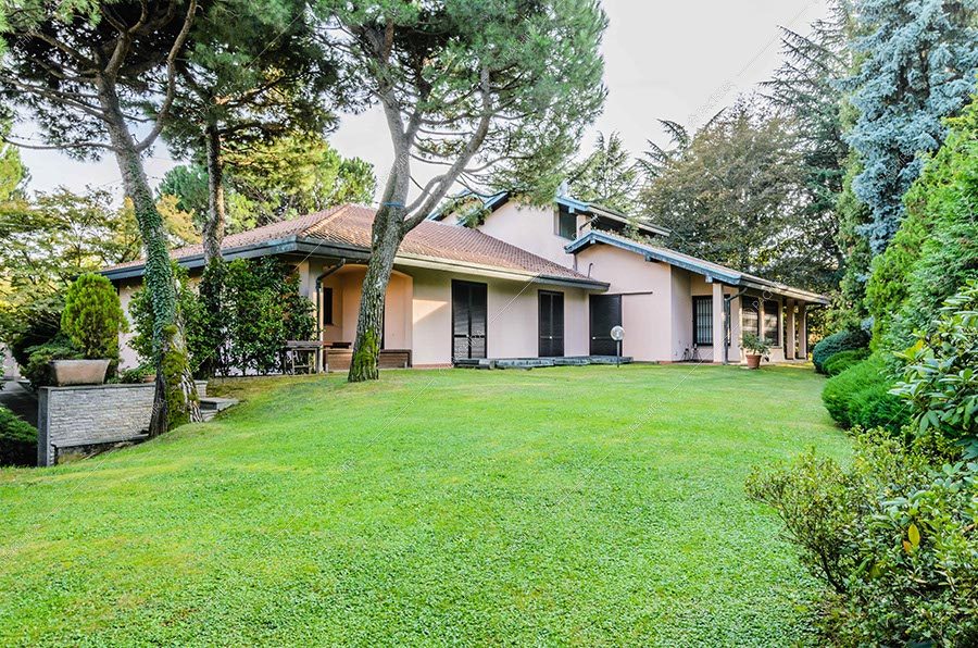 Giardino della villa Mekong, location in stile classico a Varese